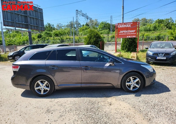 Toyota Avensis cena 20900 przebieg: 245000, rok produkcji 2010 z Woźniki małe 379